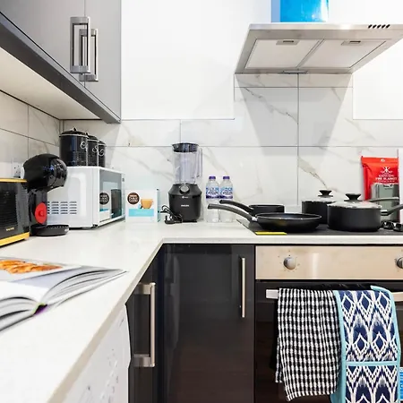 Block Of Apartments In Croydon ,Long Stays , Weekly & Monthly Offers , Contractors , Relocations , Leisure & Family Stays Esterno foto