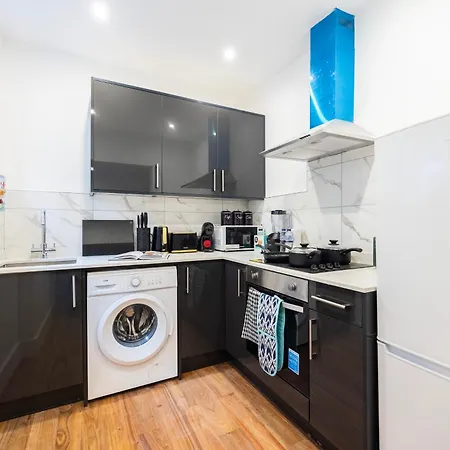 Block Of Apartments In Croydon ,Long Stays , Weekly & Monthly Offers , Contractors , Relocations , Leisure & Family Stays Esterno foto