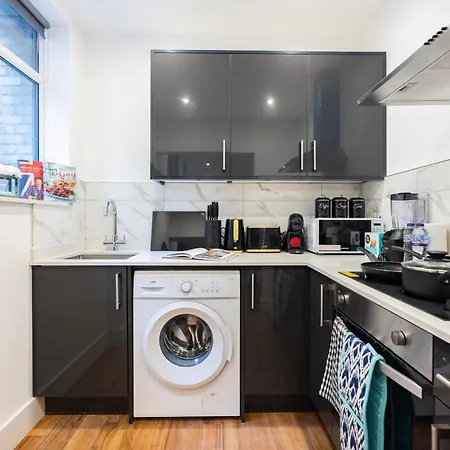 Block Of Apartments In Croydon ,Long Stays , Weekly & Monthly Offers , Contractors , Relocations , Leisure & Family Stays Esterno foto