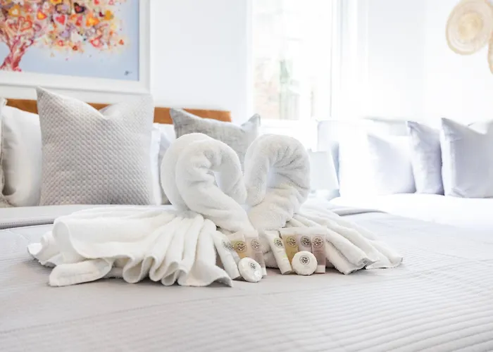 Block Of Apartments In Croydon ,Long Stays , Weekly & Monthly Offers , Contractors , Relocations , Leisure & Family Stays