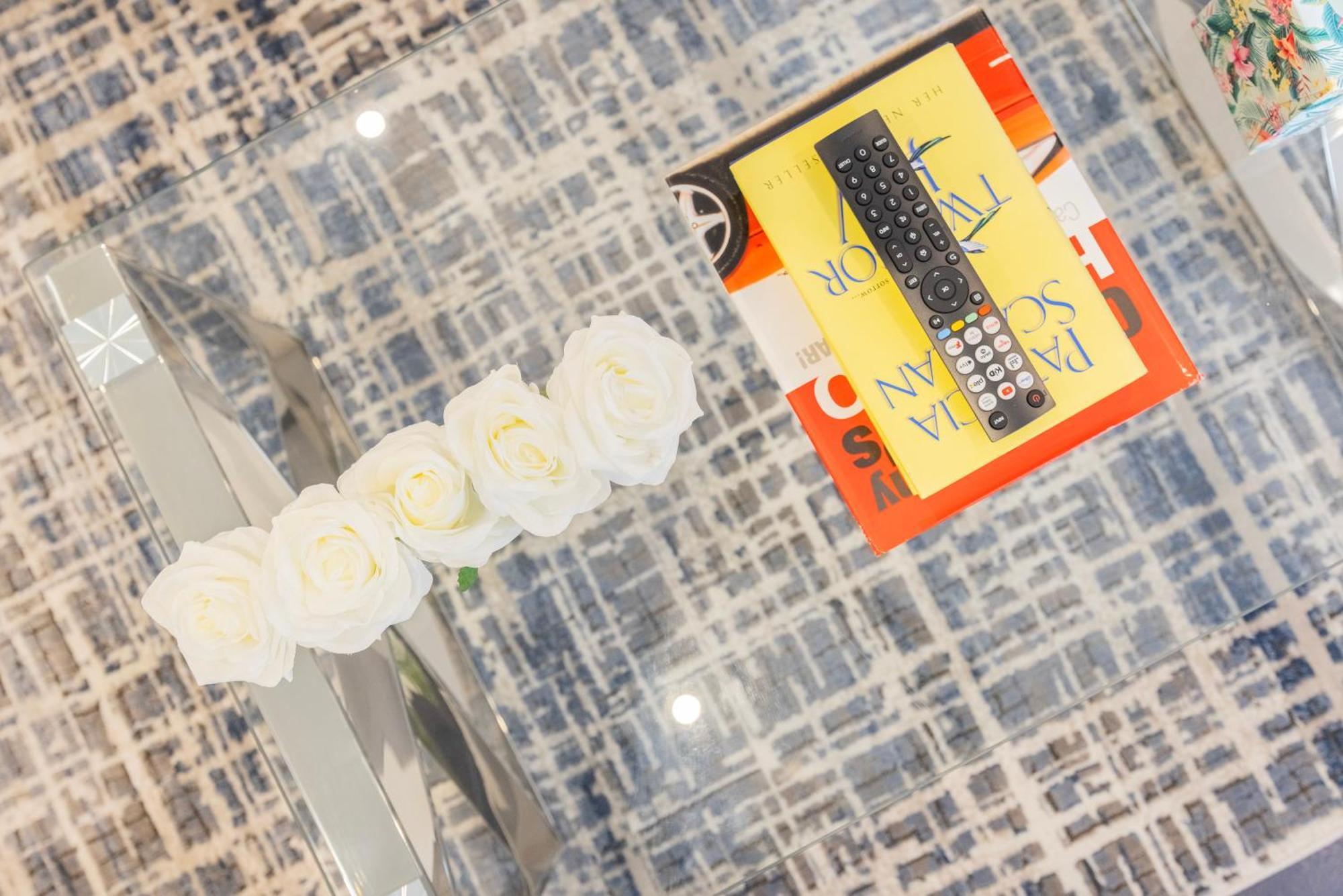 Block Of In ,long , Weekly & Monthly Offers , Contractors , Relocations , Leisure & Family Appartamento