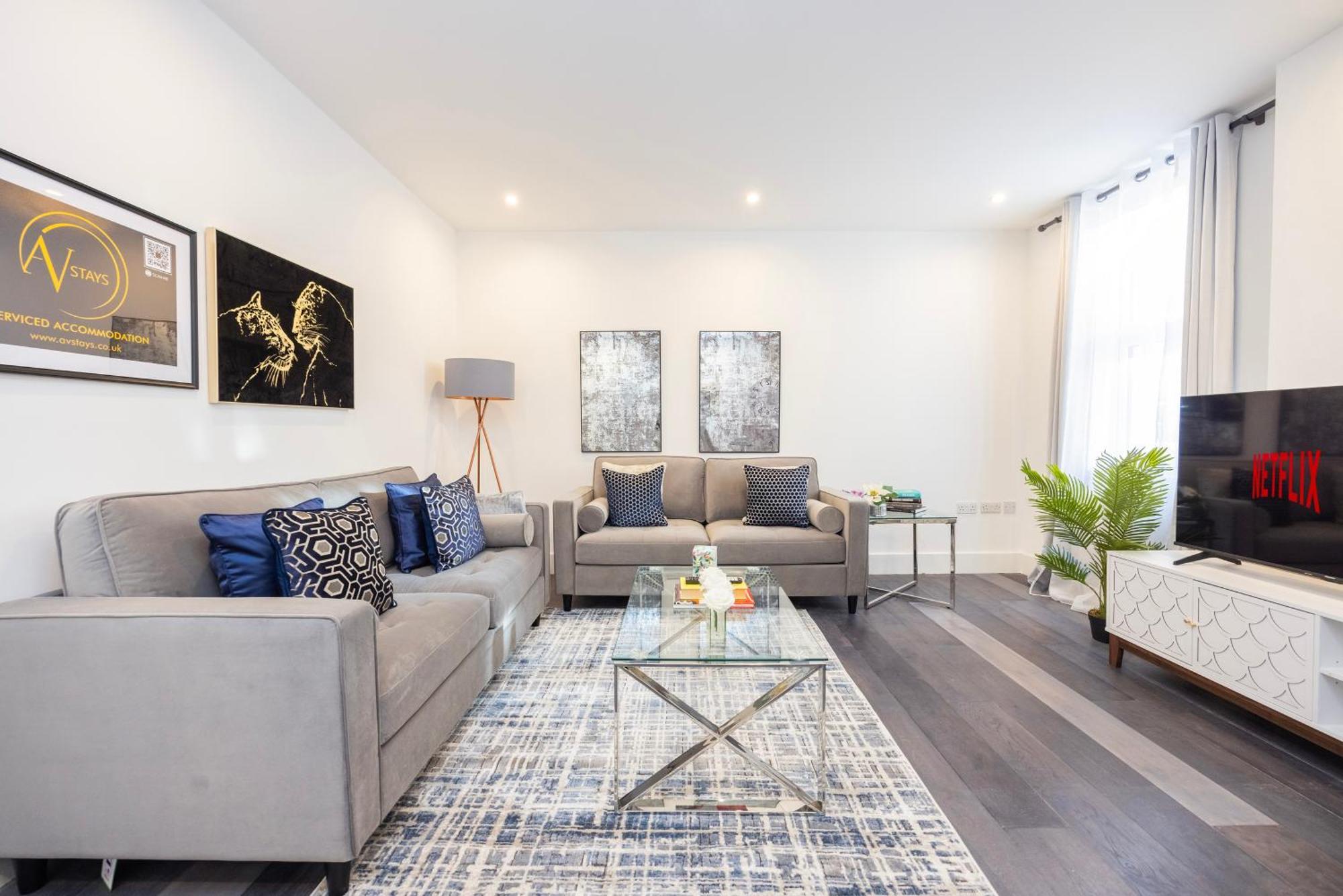 Block Of In ,long , Weekly & Monthly Offers , Contractors , Relocations , Leisure & Family Croydon