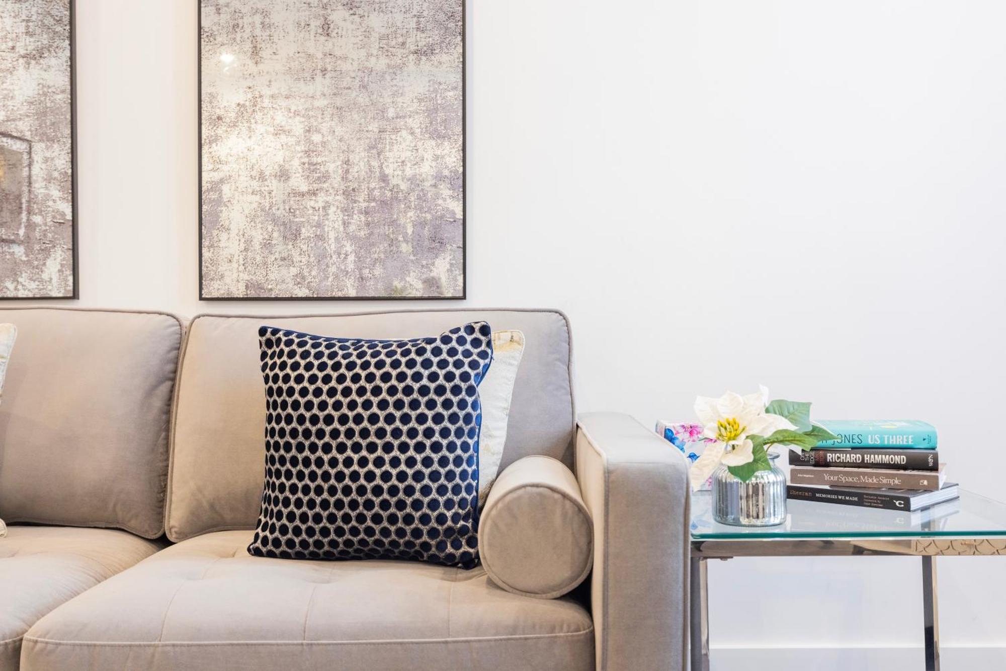 Appartamento Block Of In ,long , Weekly & Monthly Offers , Contractors , Relocations , Leisure & Family *