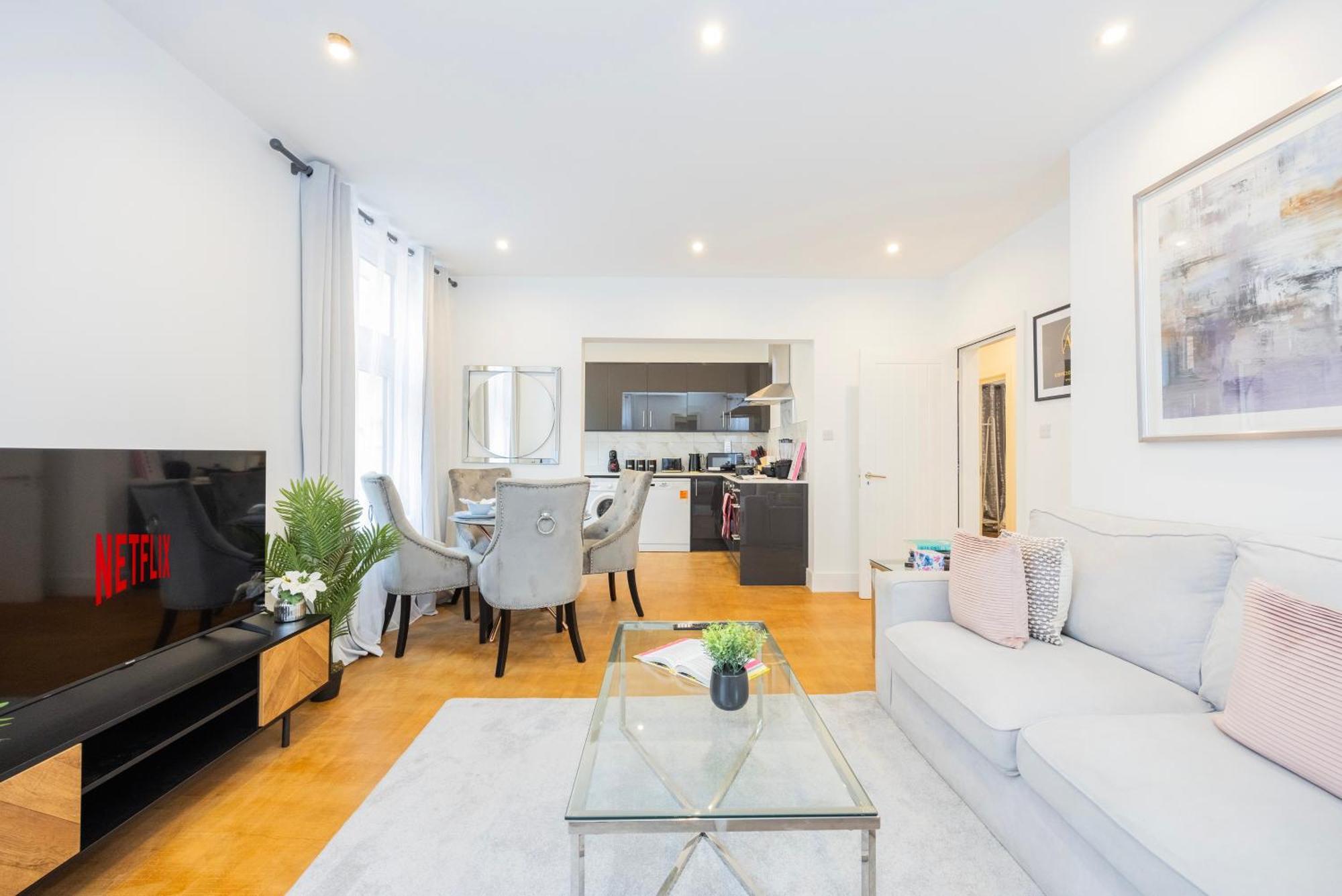Block Of In ,long , Weekly & Monthly Offers , Contractors , Relocations , Leisure & Family Appartamento