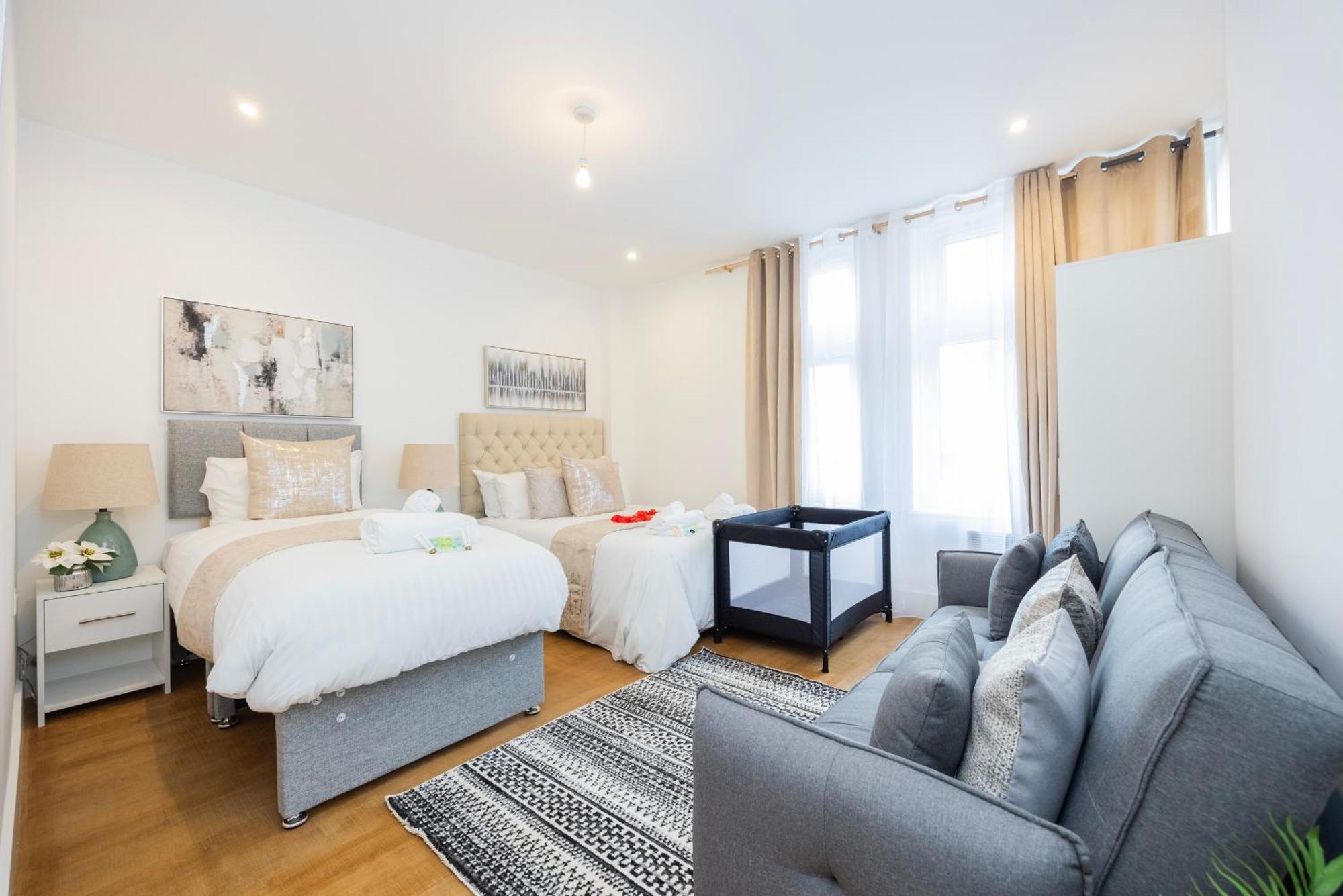 Block Of In ,long , Weekly & Monthly Offers , Contractors , Relocations , Leisure & Family