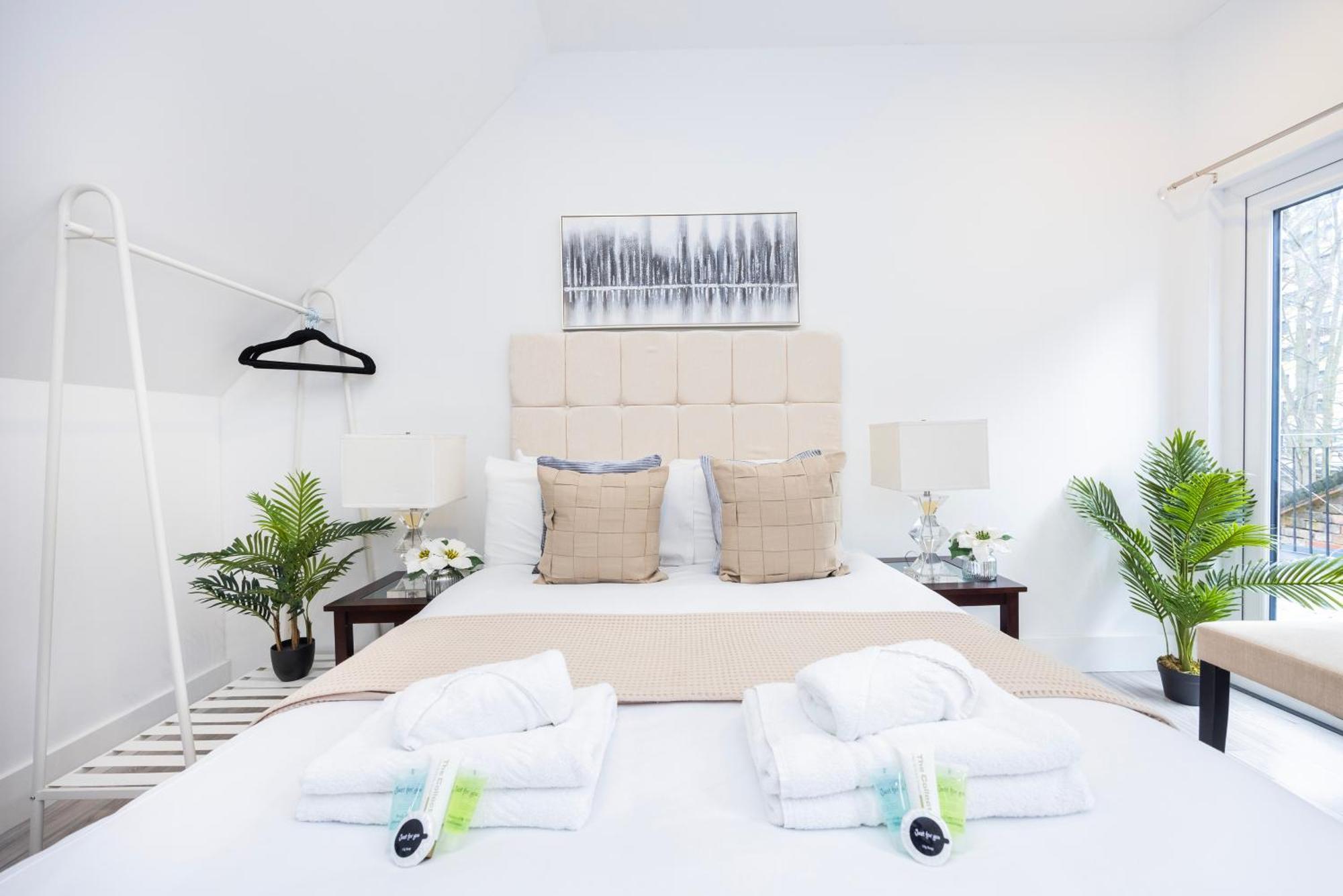 Block Of In ,long , Weekly & Monthly Offers , Contractors , Relocations , Leisure & Family