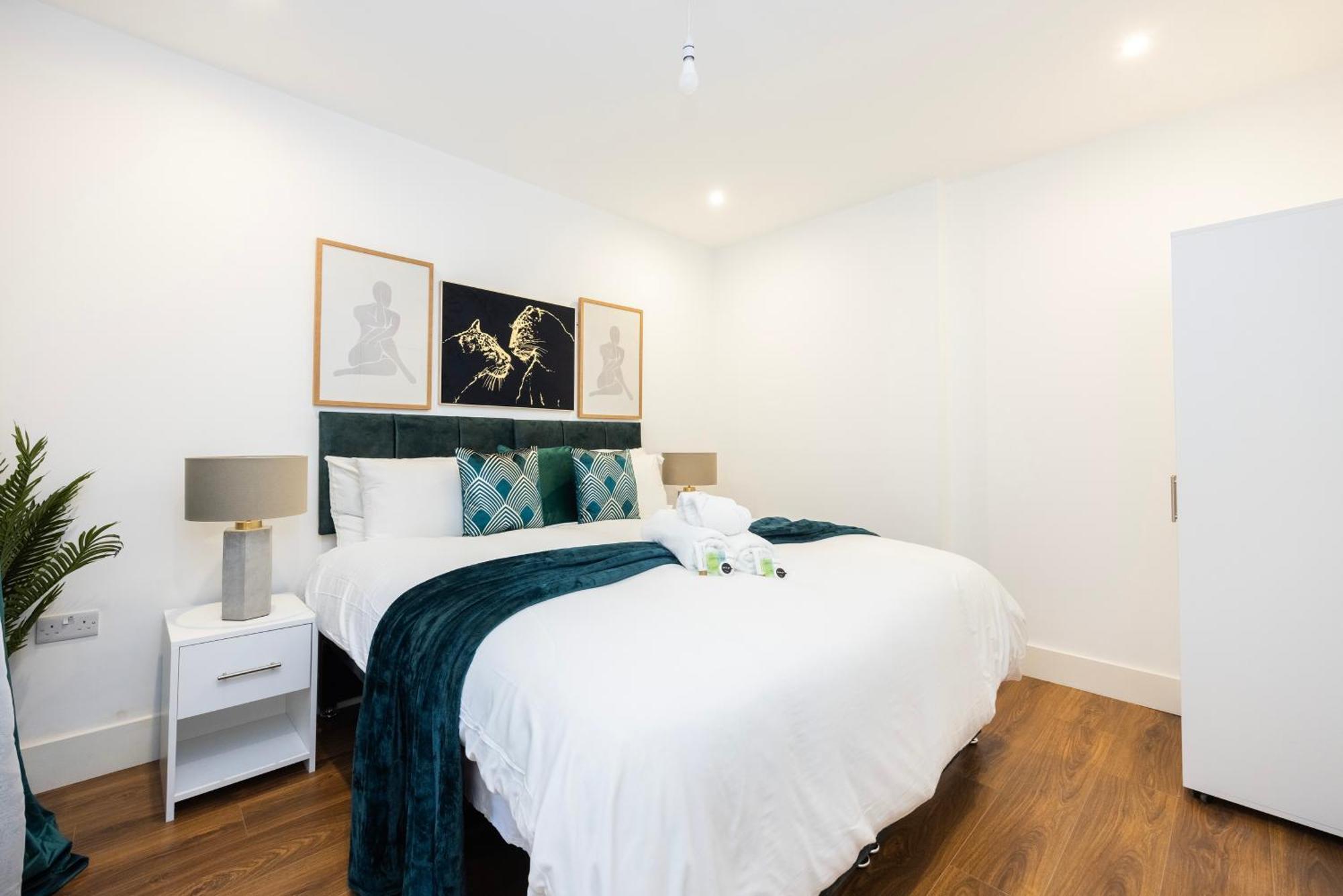 Apartment Block Of In ,long , Weekly & Monthly Offers , Contractors , Relocations , Leisure & Family Croydon